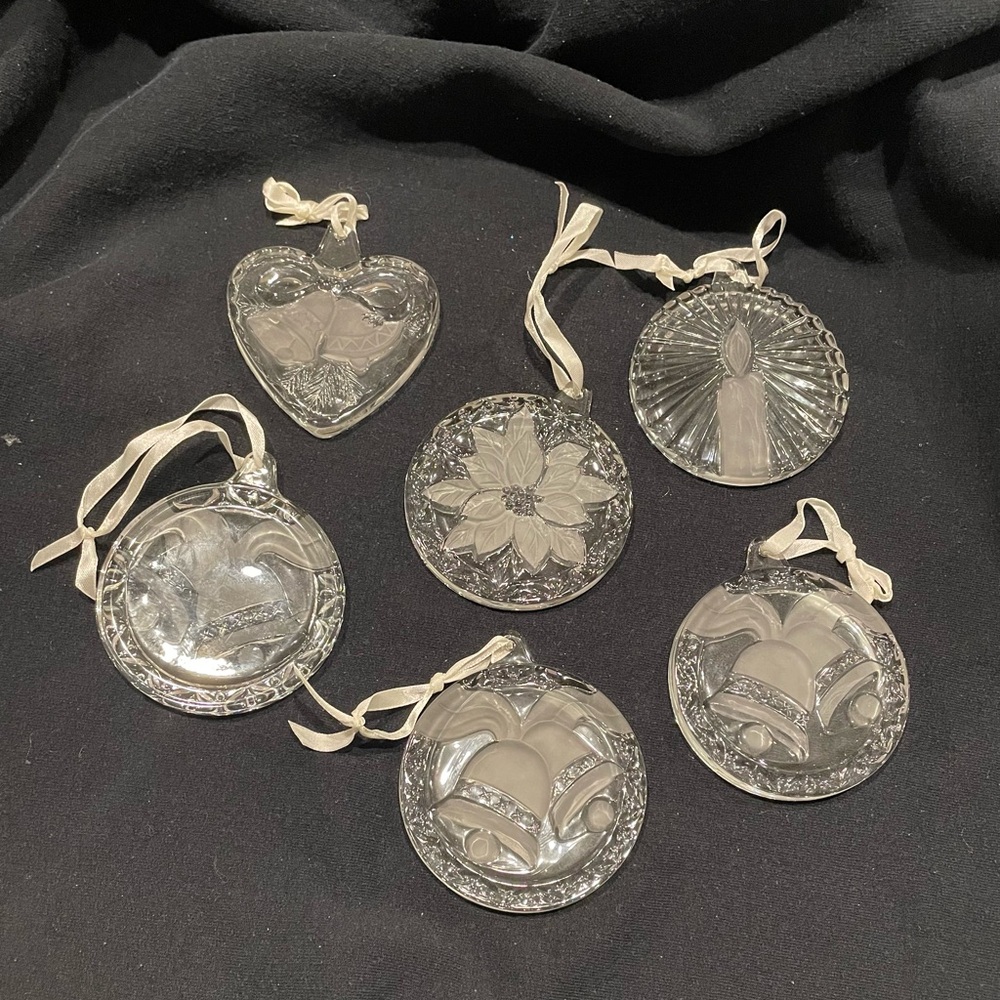 Mikasa Clear Glass Holiday Ornaments Set